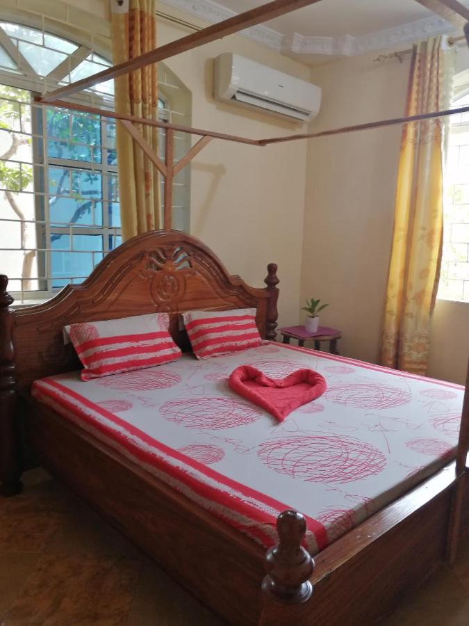 Jaktstuga Salhiya Zanzibar