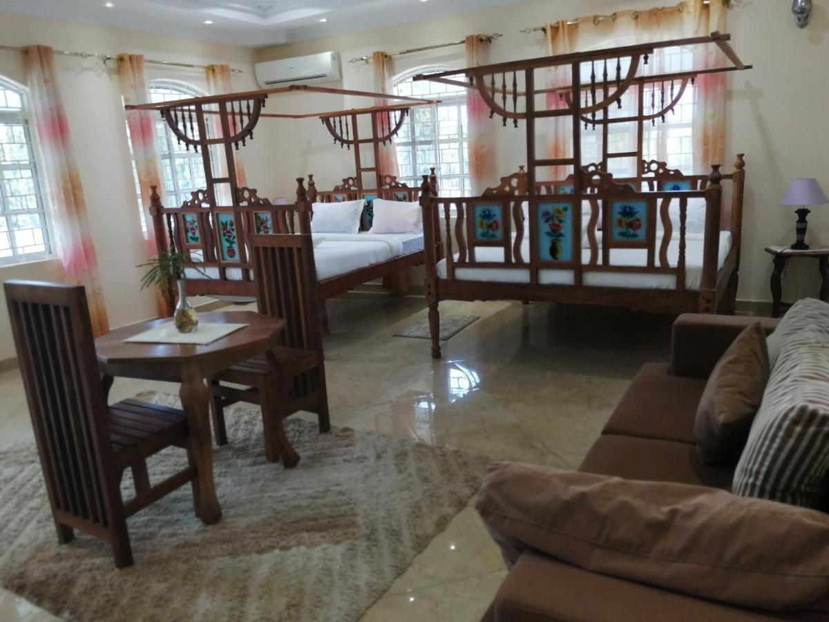 Jaktstuga Salhiya Zanzibar